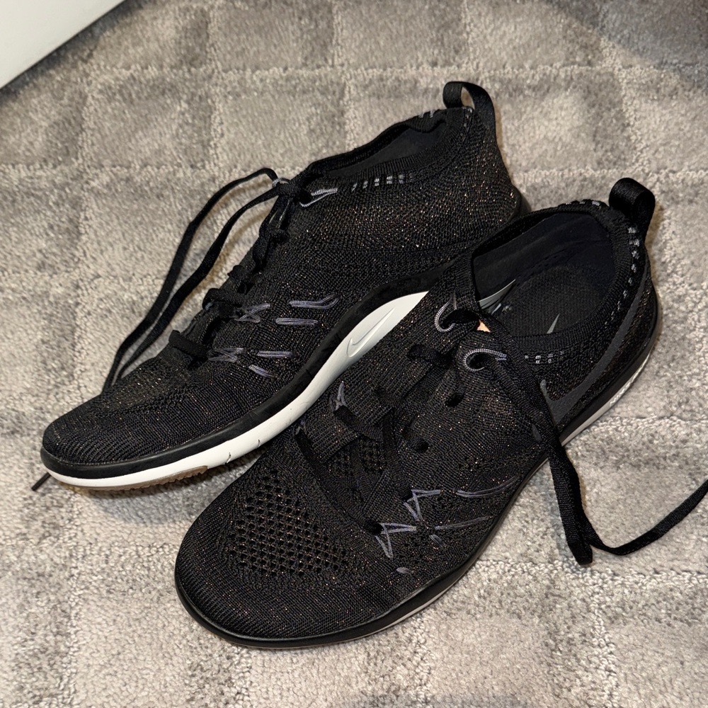 Nike Black and White Men's Sneakers